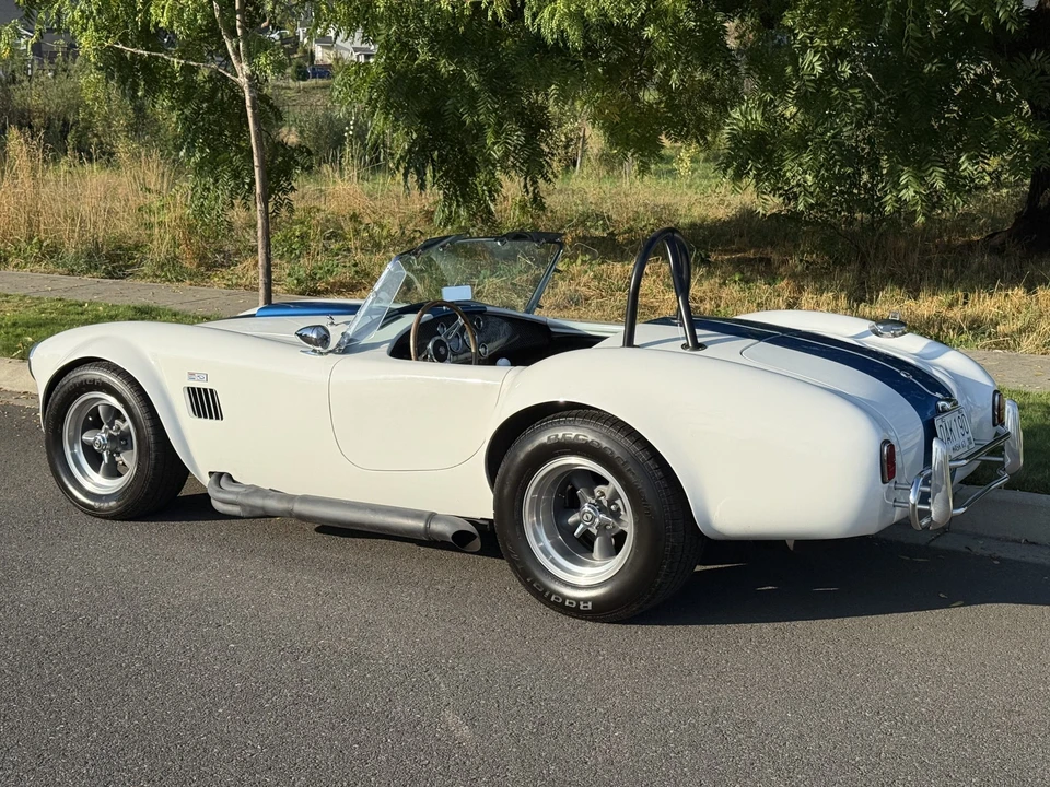 Shelby Cobra Replica - Image 7 of 31