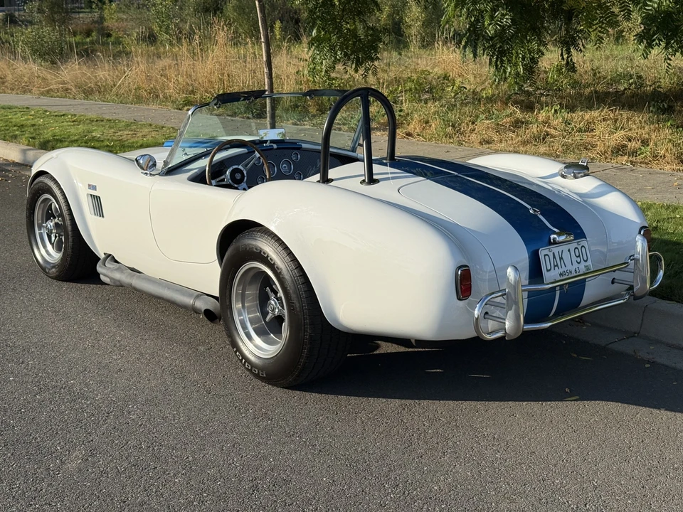 Shelby Cobra Replica - Image 9 of 31