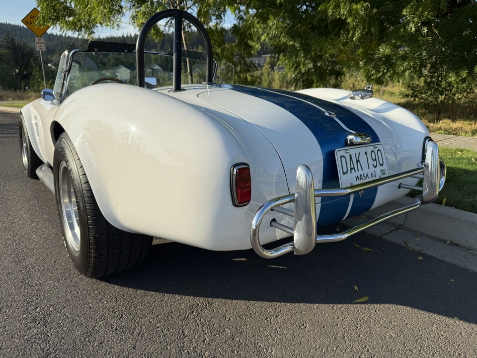 Shelby Cobra Replica - Image 11 of 31