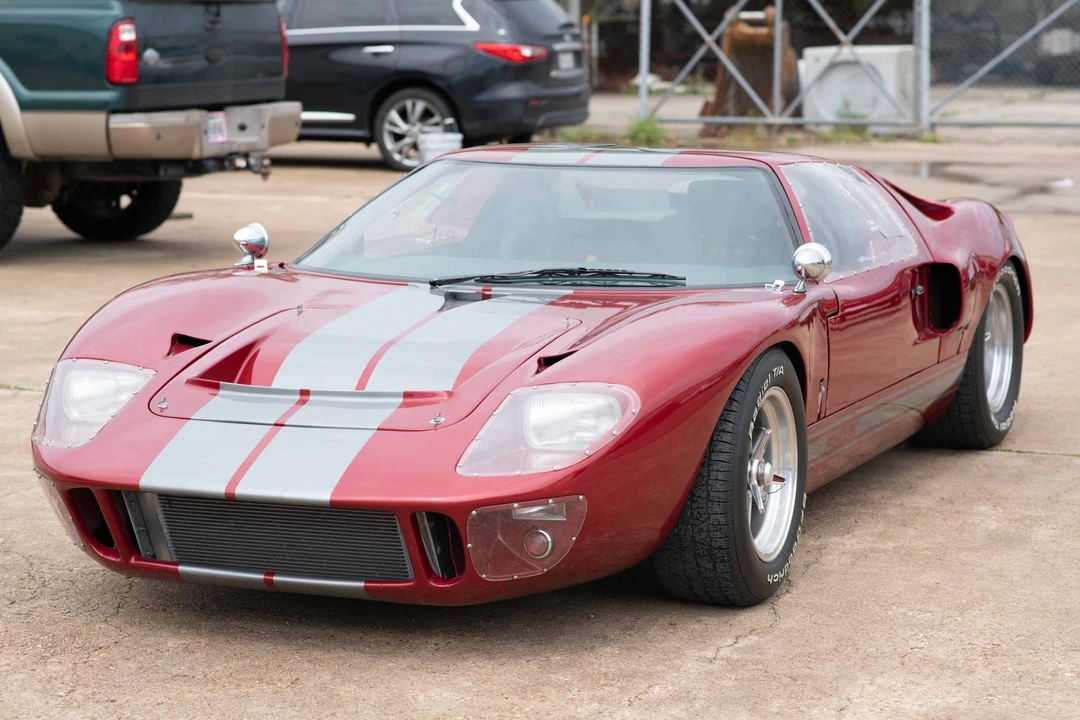 Ford Replica - Image 2 of 31