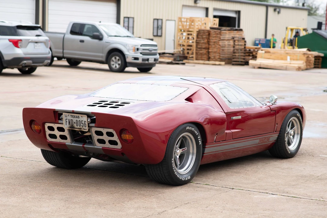 Ford Replica - Image 9 of 31