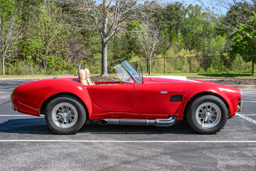 Shelby Cobra Replica - Image 8 of 31