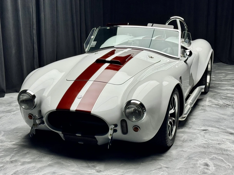 Shelby Cobra Replica - Image 2 of 31