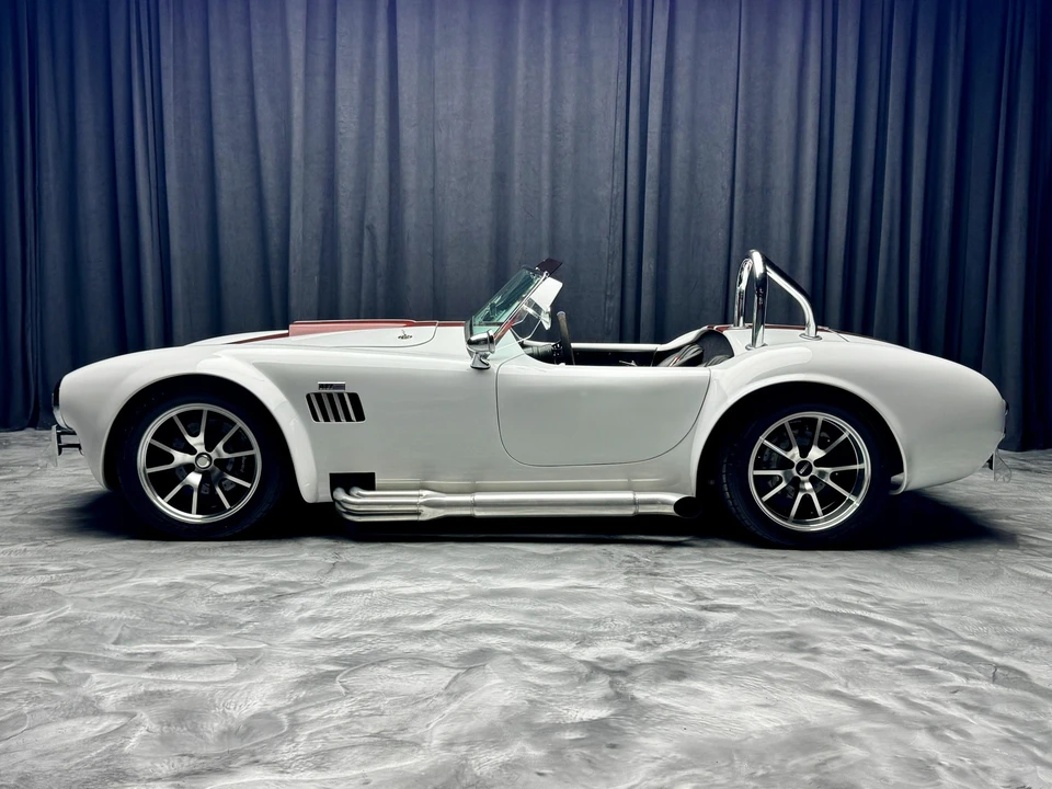 Shelby Cobra Replica - Image 10 of 31