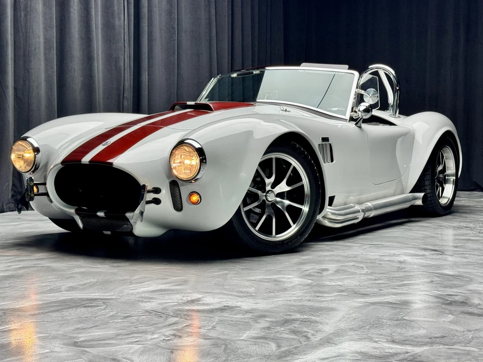 Shelby Cobra Replica - Image 4 of 31