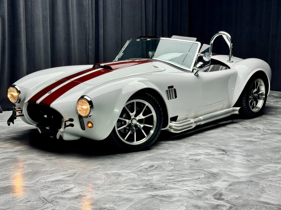 Shelby Cobra Replica - Image 6 of 31