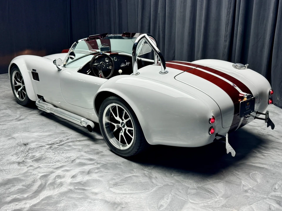 Shelby Cobra Replica - Image 13 of 31