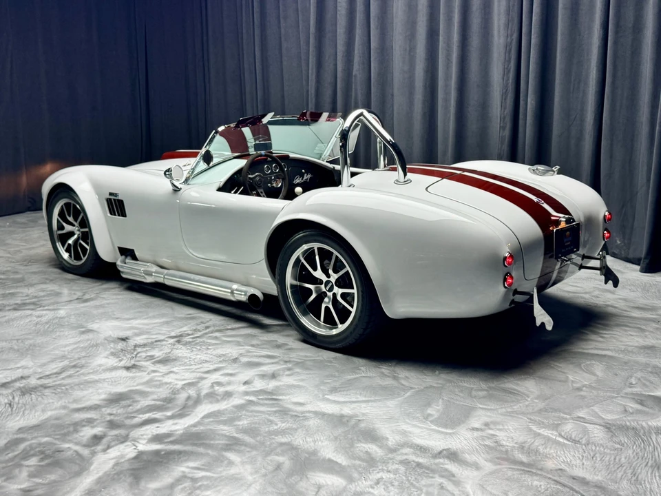 Shelby Cobra Replica - Image 12 of 31