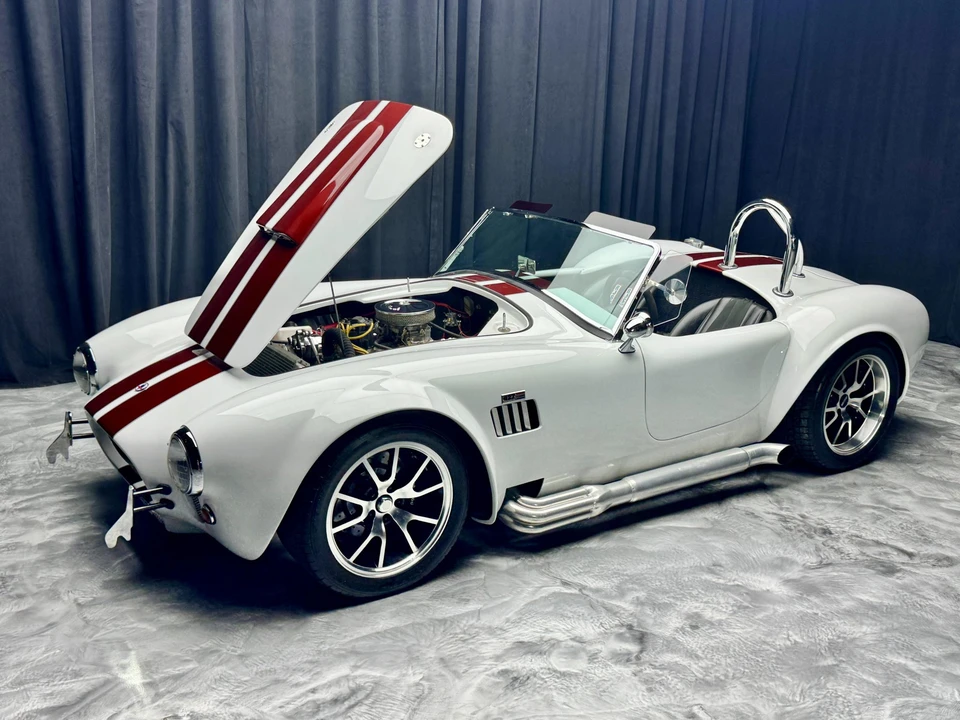 Shelby Cobra Replica - Image 8 of 31