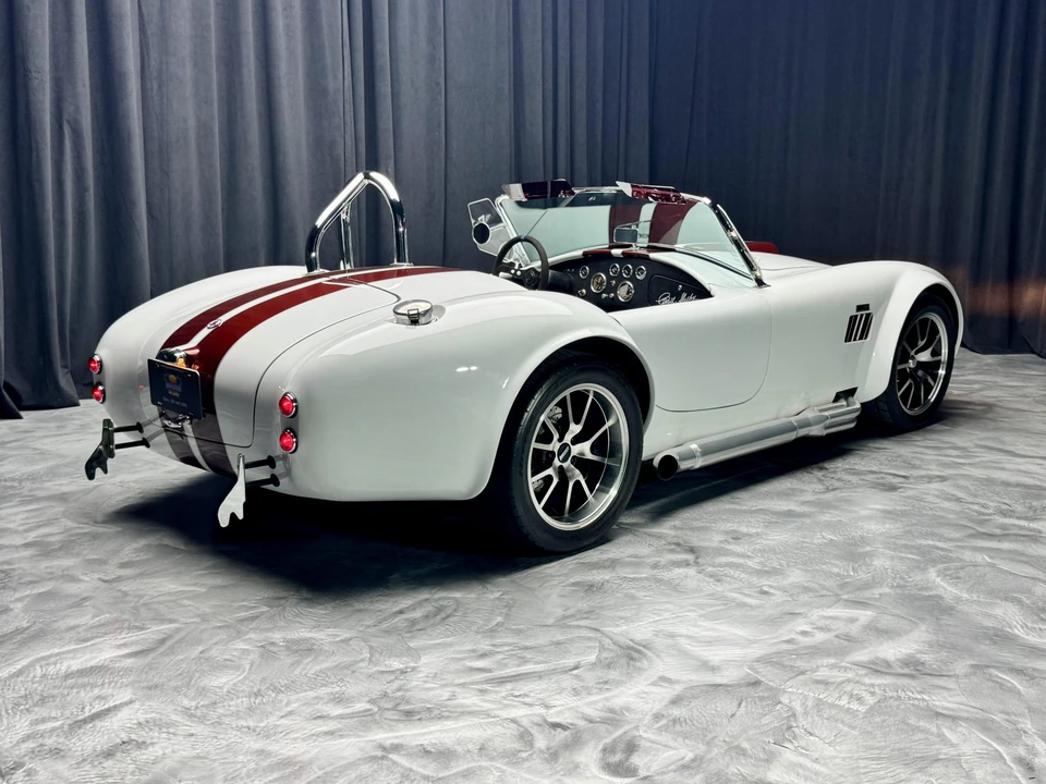 Shelby Cobra Replica - Image 20 of 31