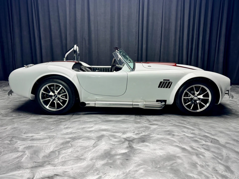 Shelby Cobra Replica - Image 23 of 31