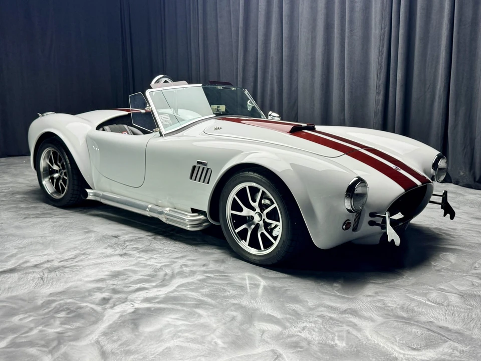 Shelby Cobra Replica - Image 25 of 31
