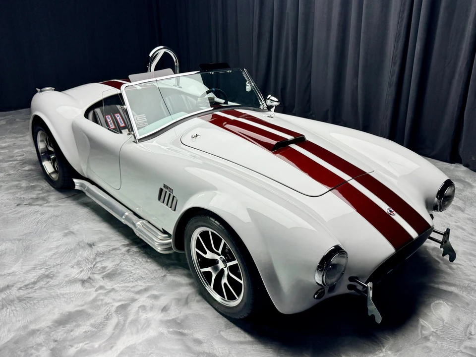 Shelby Cobra Replica - Image 27 of 31