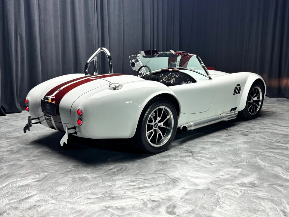 Shelby Cobra Replica - Image 21 of 31