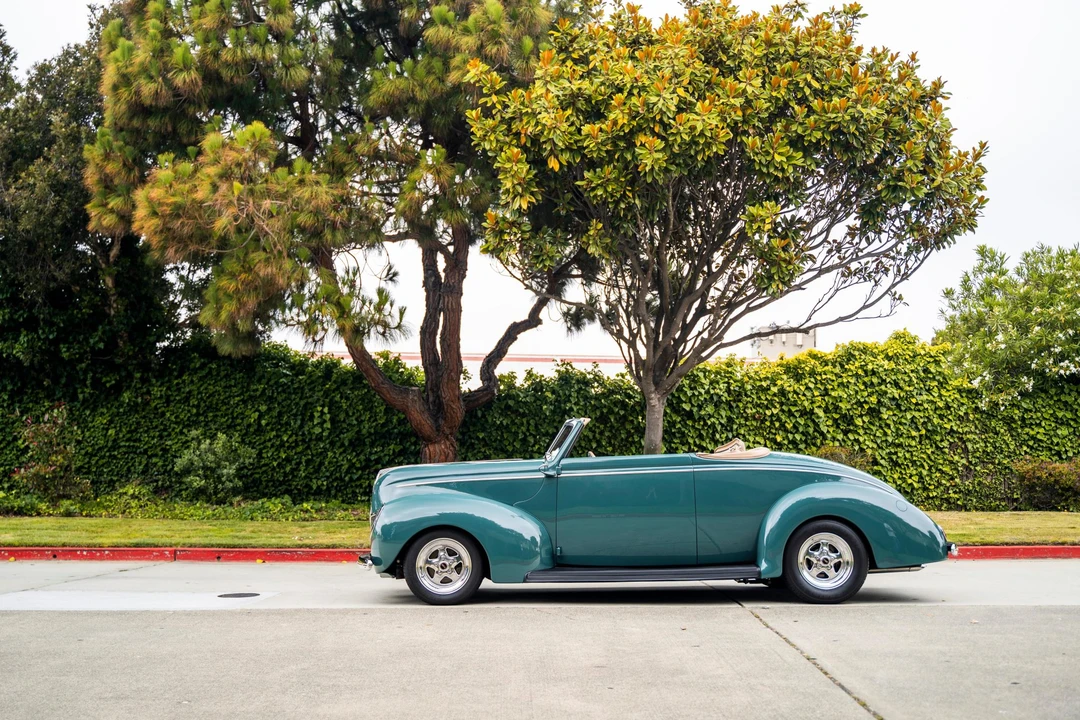1939 Ford Standard & Deluxe & Super Deluxe - Image 2 of 31