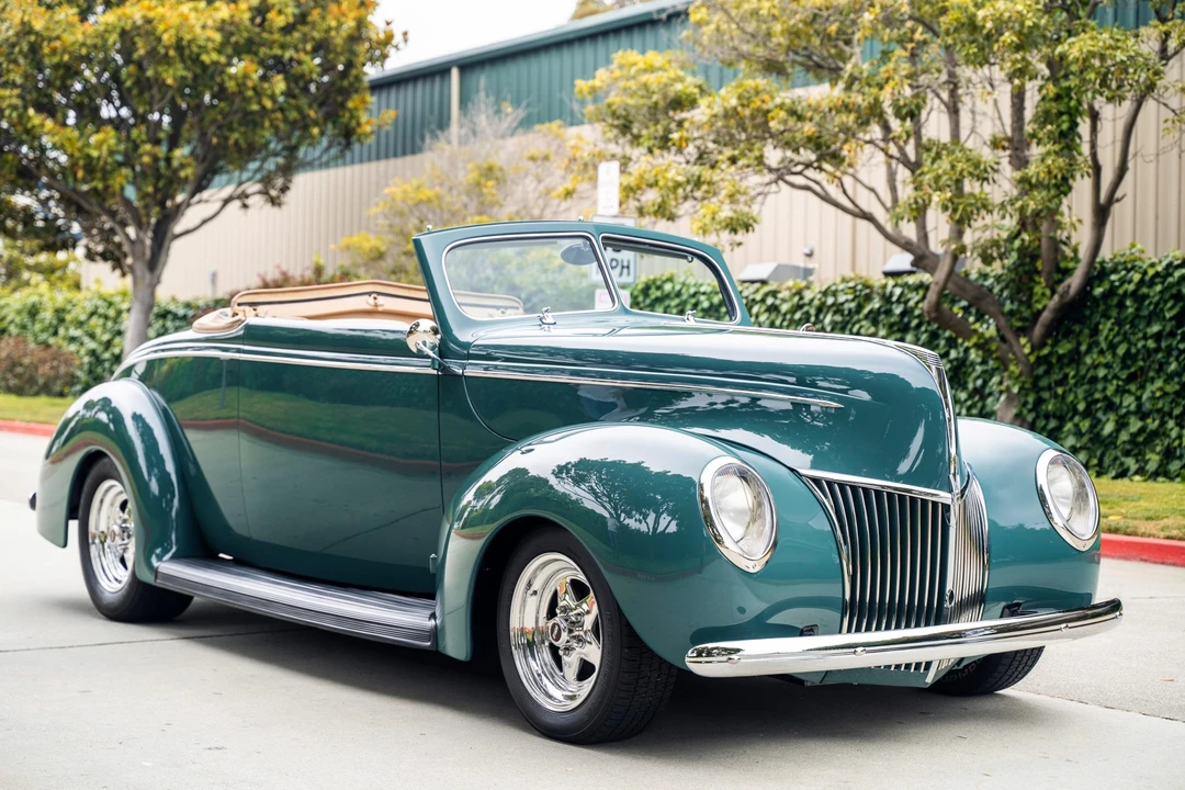 1939 Ford Standard & Deluxe & Super Deluxe - Image 10 of 31