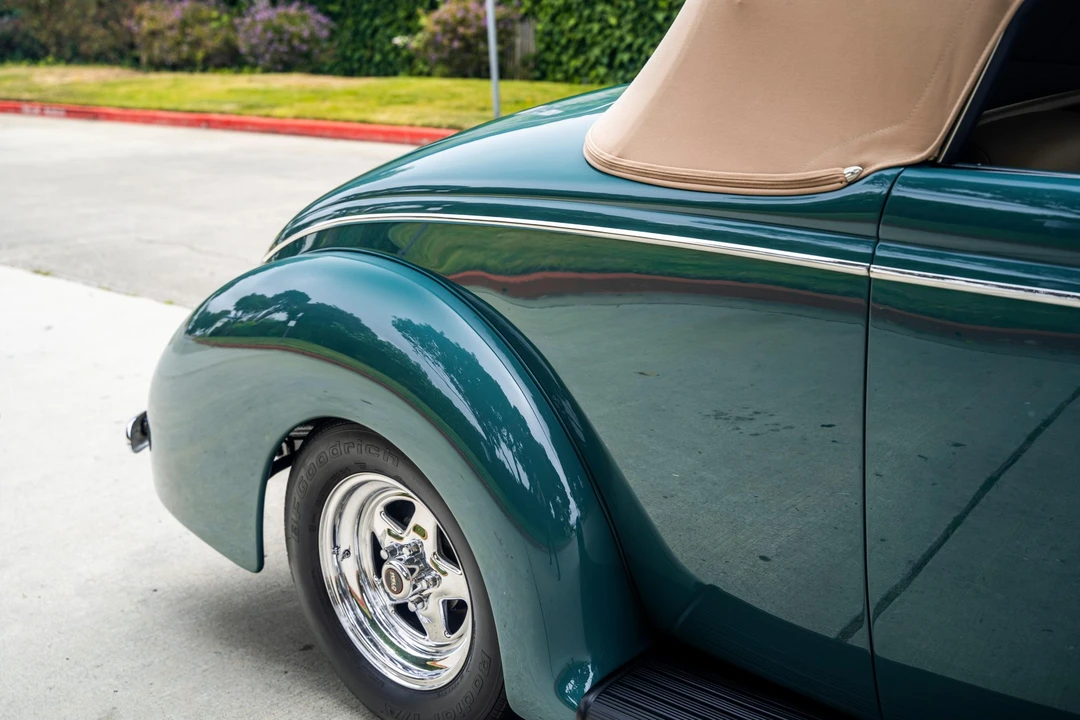 1939 Ford Standard & Deluxe & Super Deluxe - Image 29 of 31