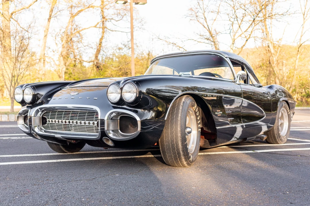 1961 Chevrolet Corvette C1 - Image 2 of 31