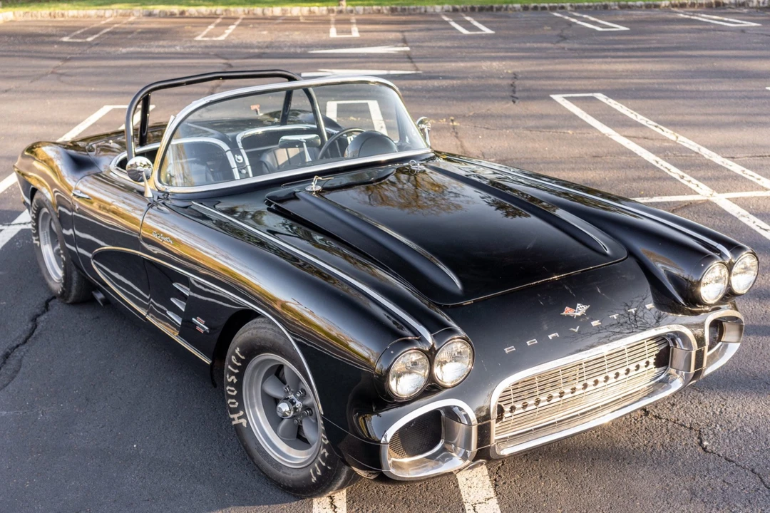 1961 Chevrolet Corvette C1 - Image 1 of 31