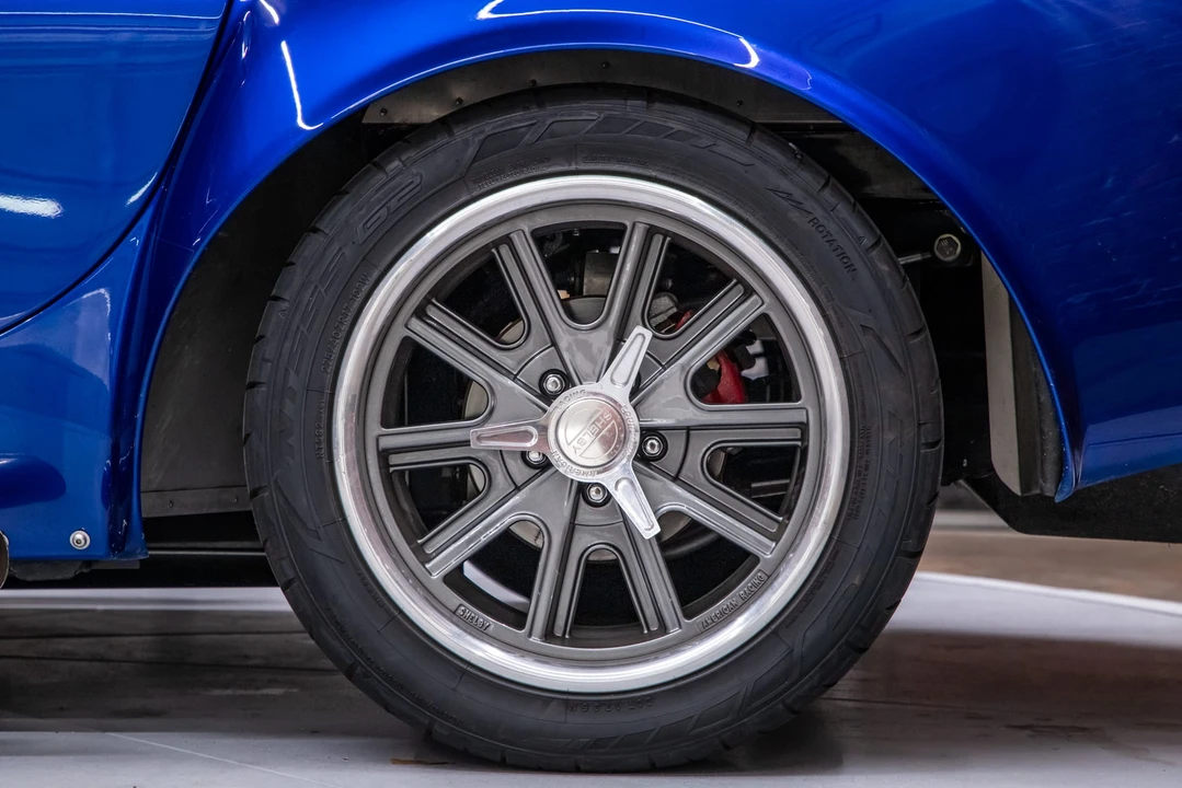 Factory Five Roadster - Image 23 of 31