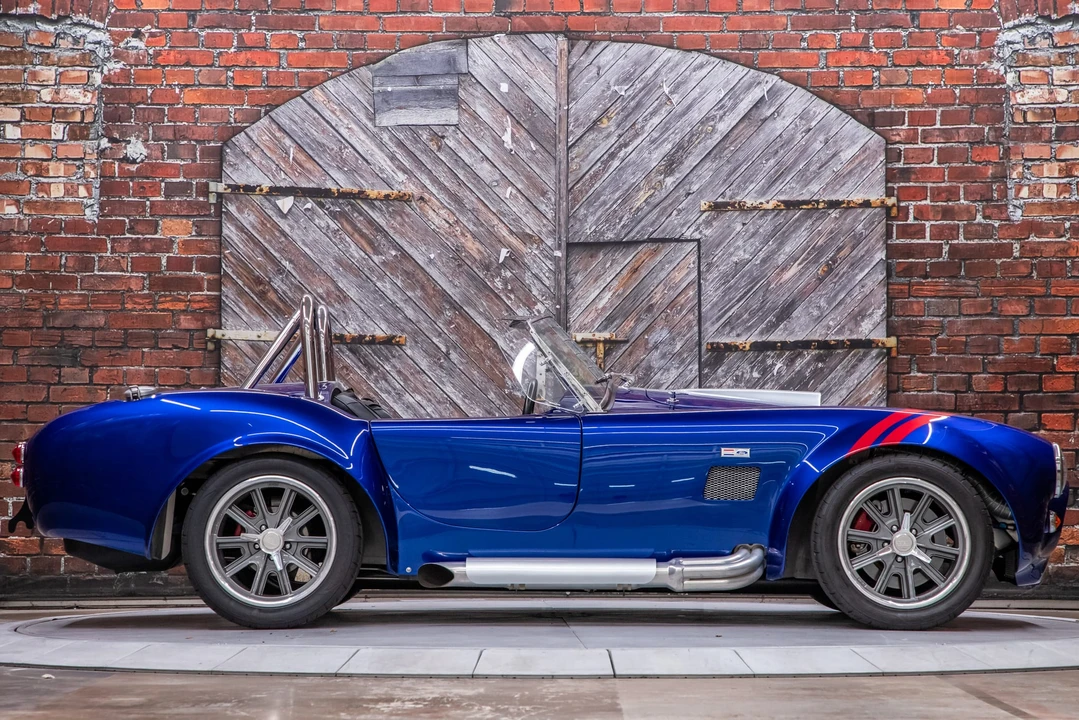 Factory Five Roadster - Image 7 of 31