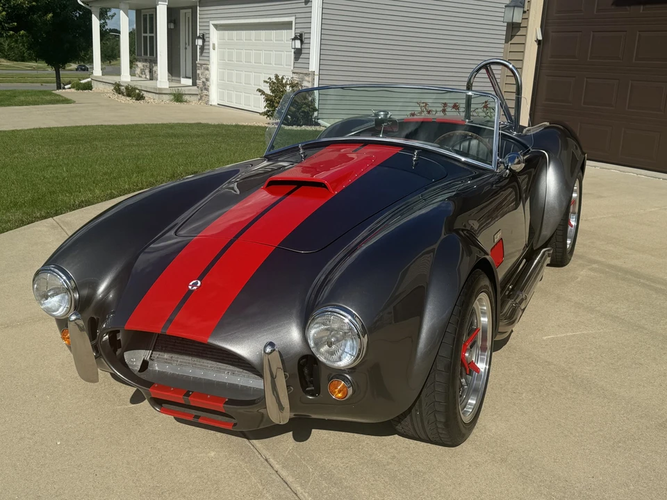 Shelby Cobra Replica - Image 8 of 31