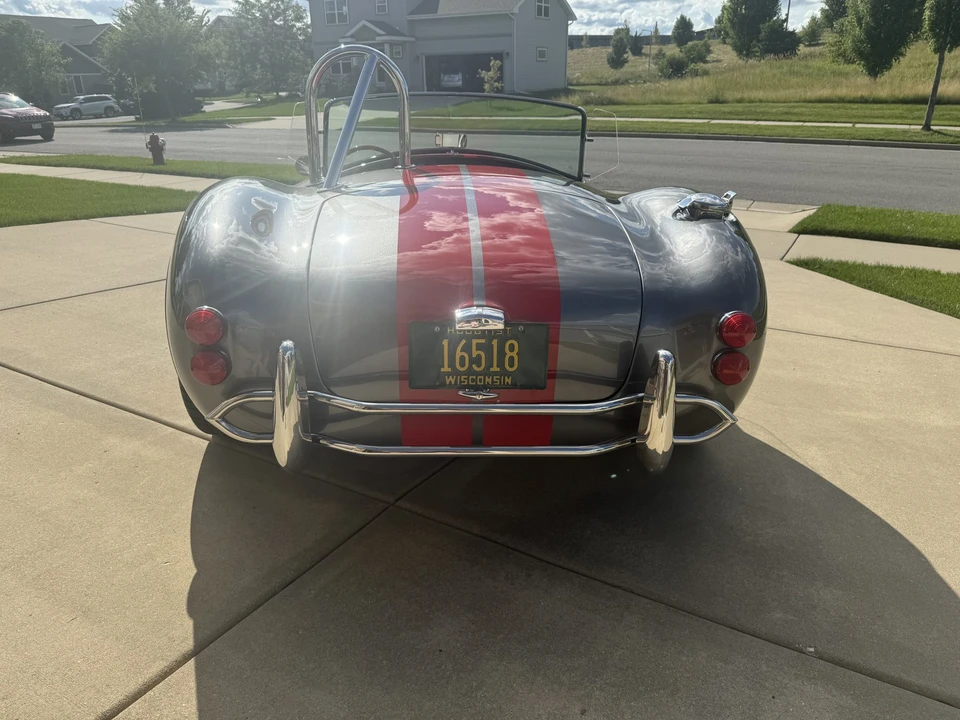 Shelby Cobra Replica - Image 25 of 31