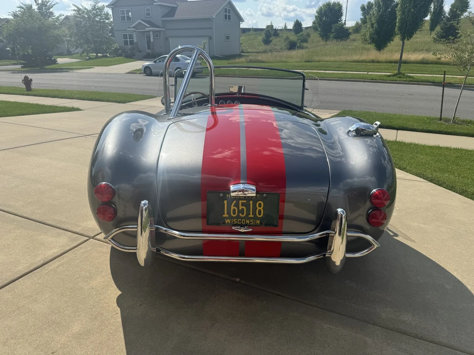 Shelby Cobra Replica - Image 24 of 31