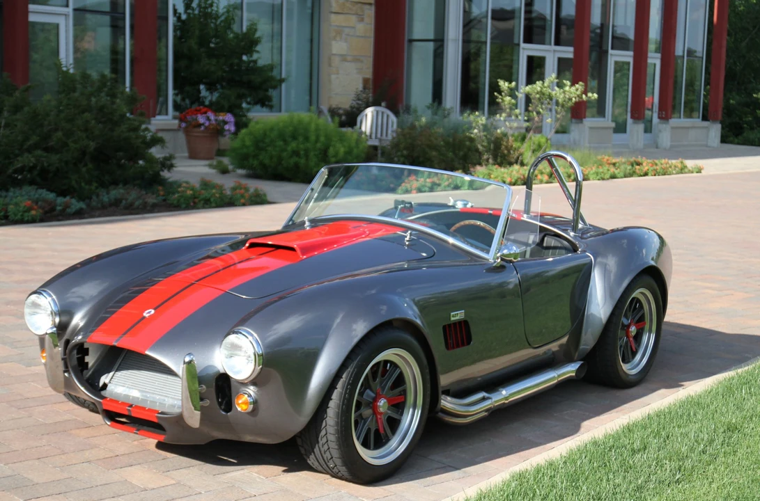 Shelby Cobra Replica - Image 9 of 31