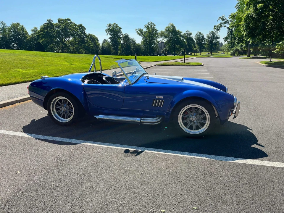 Shelby Cobra Replica - Image 8 of 31