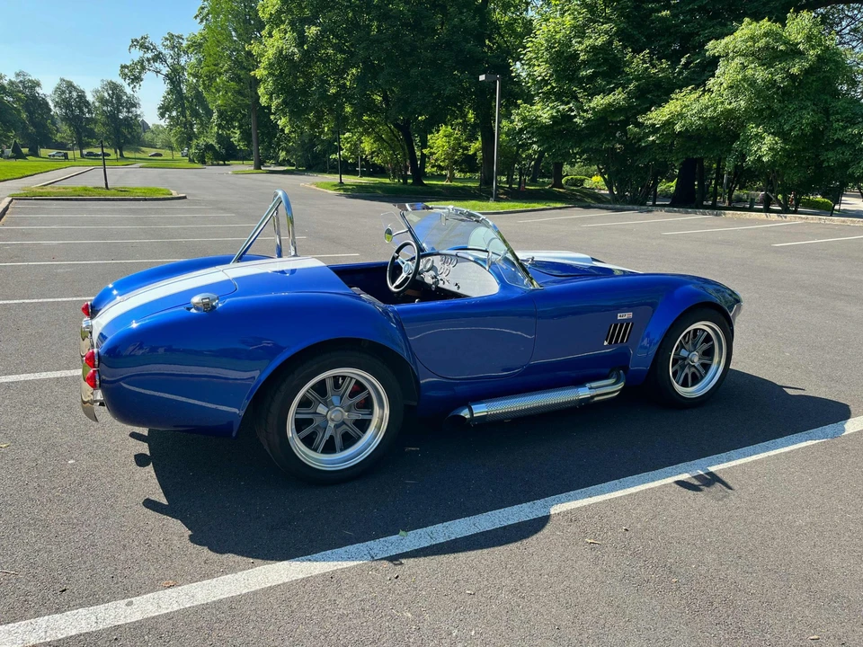 Shelby Cobra Replica - Image 9 of 31
