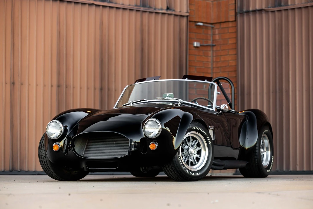 Shelby Cobra Replica - Image 13 of 31