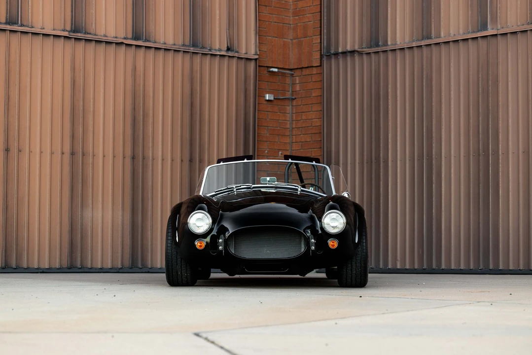 Shelby Cobra Replica - Image 3 of 31