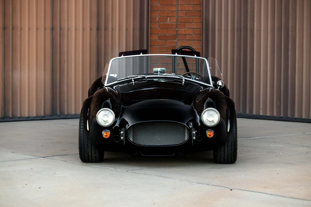 Shelby Cobra Replica - Image 5 of 31