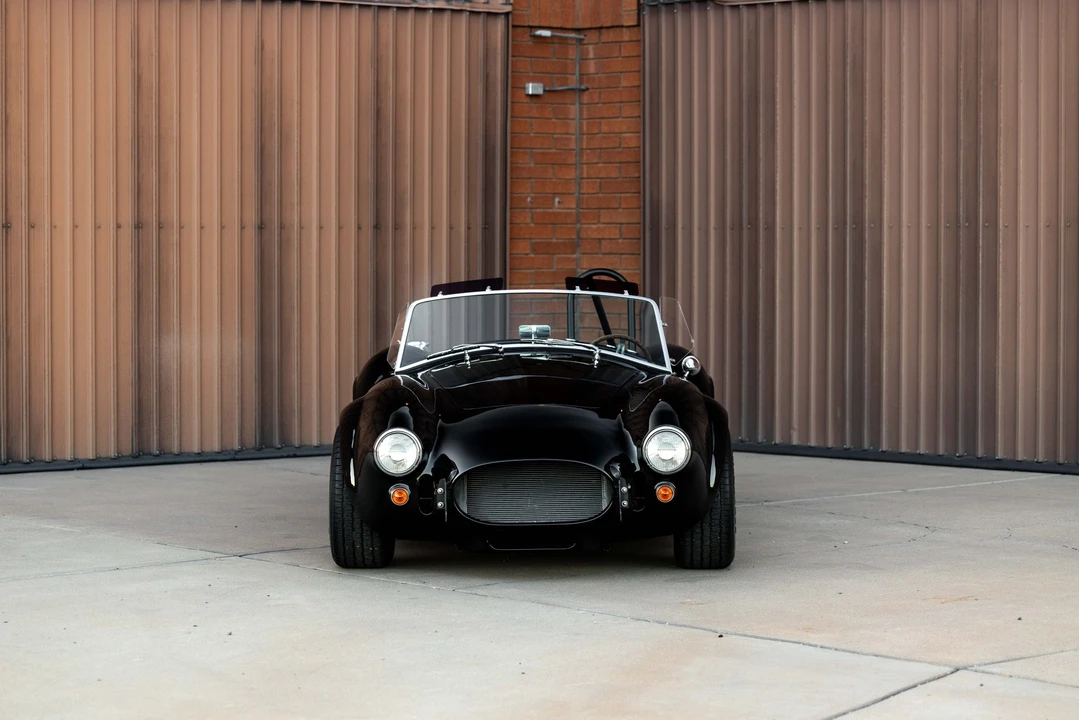 Shelby Cobra Replica - Image 6 of 31