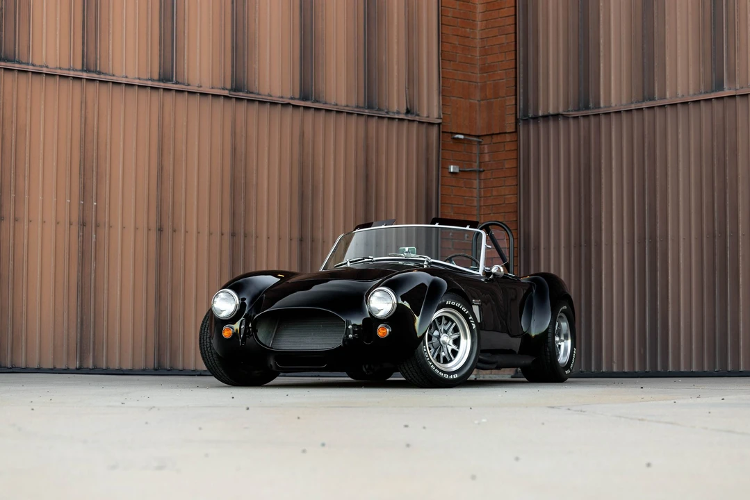 Shelby Cobra Replica - Image 27 of 31
