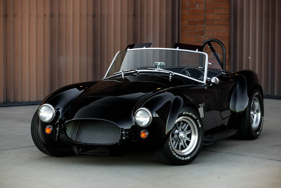 Shelby Cobra Replica - Image 25 of 31