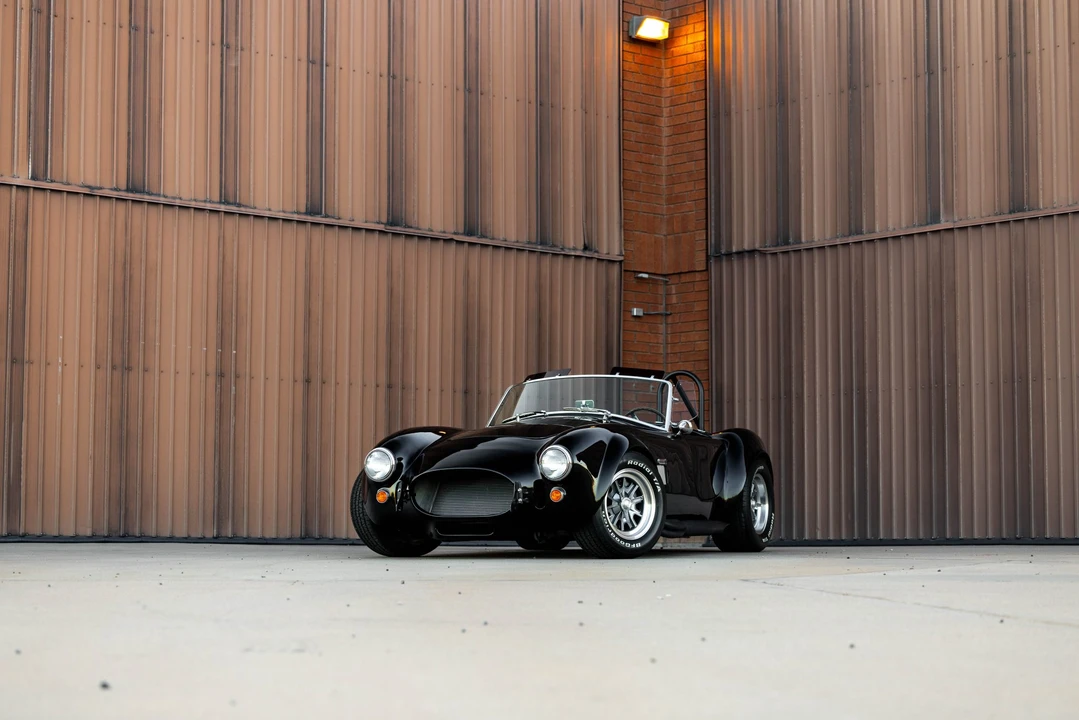 Shelby Cobra Replica - Image 28 of 31