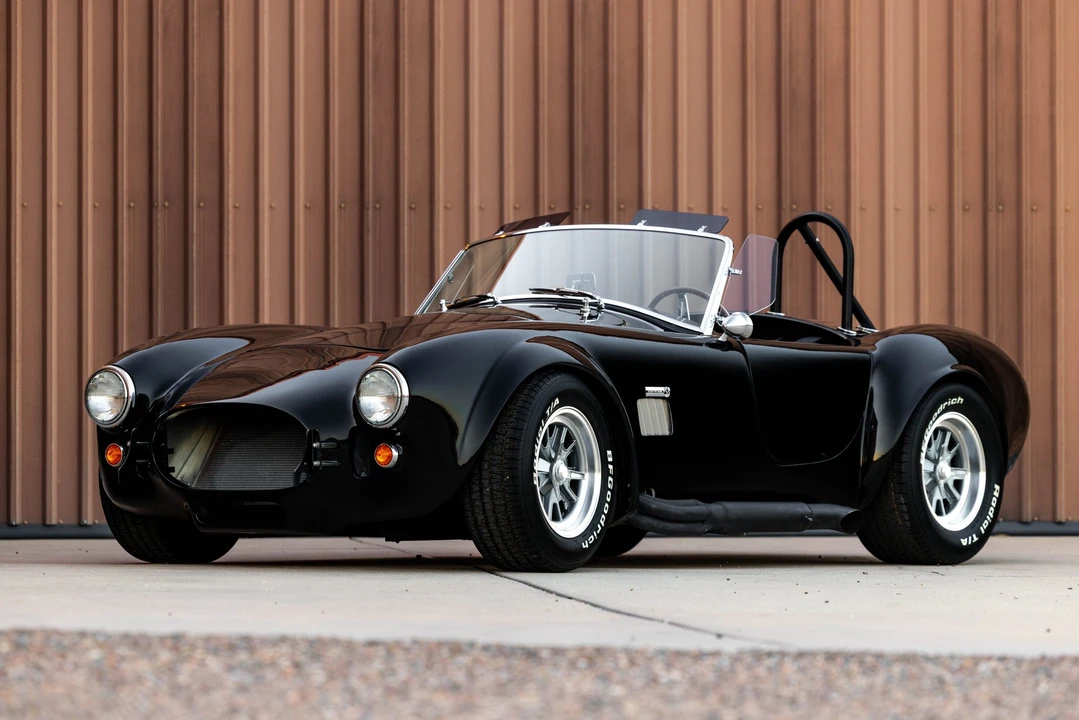 Shelby Cobra Replica - Image 17 of 31
