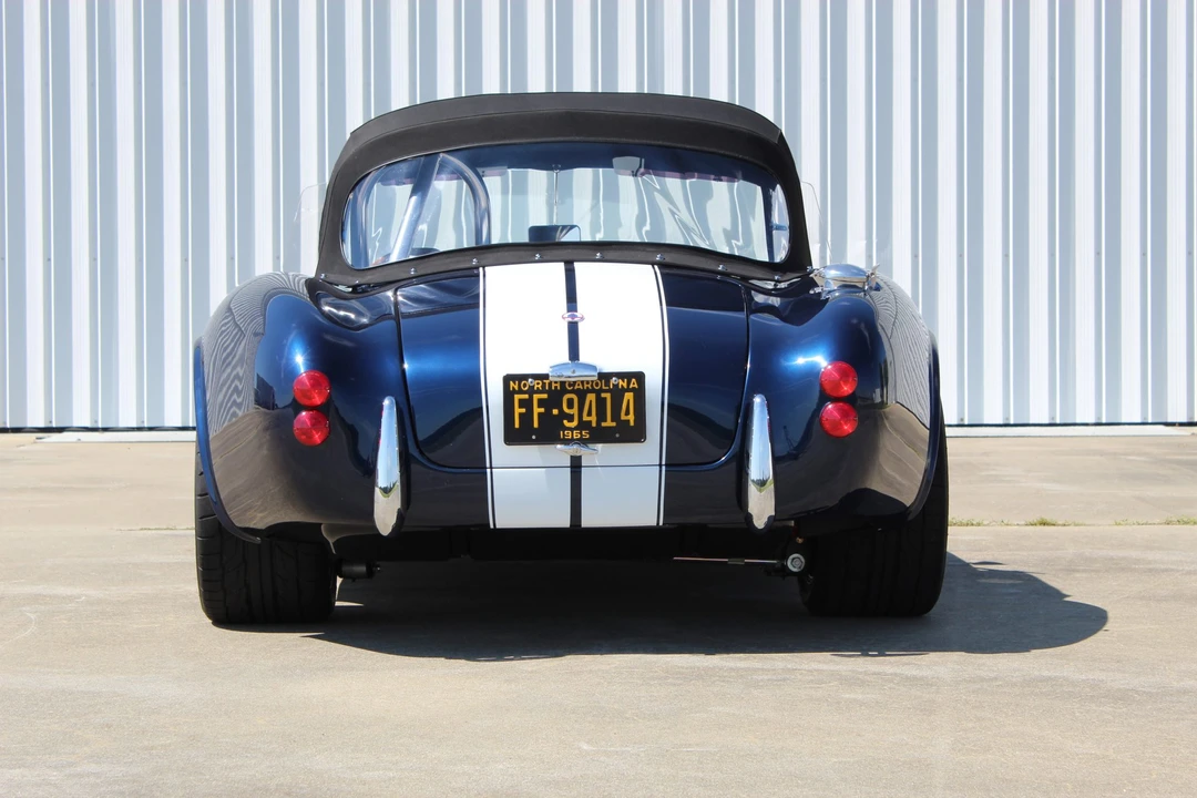 Shelby Cobra Replica - Image 25 of 31