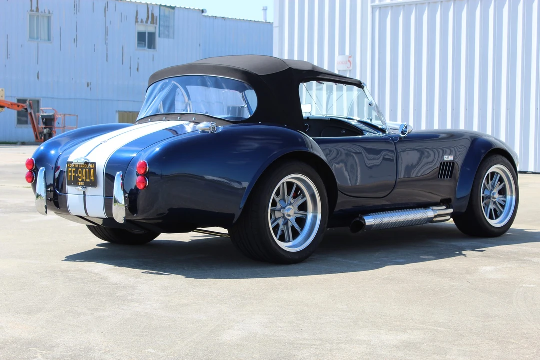 Shelby Cobra Replica - Image 23 of 31