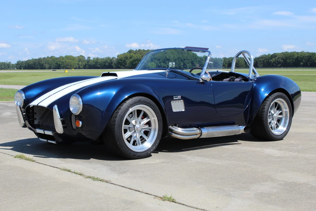 Shelby Cobra Replica - Image 17 of 31