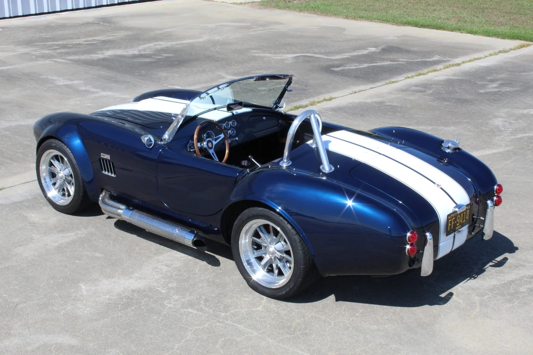 Shelby Cobra Replica - Image 14 of 31