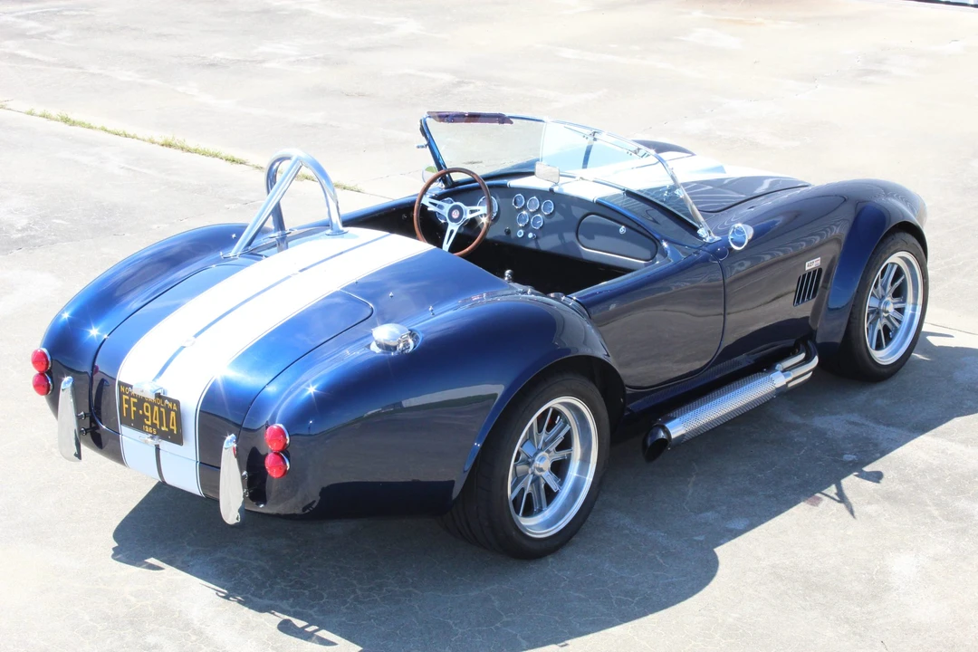 Shelby Cobra Replica - Image 10 of 31
