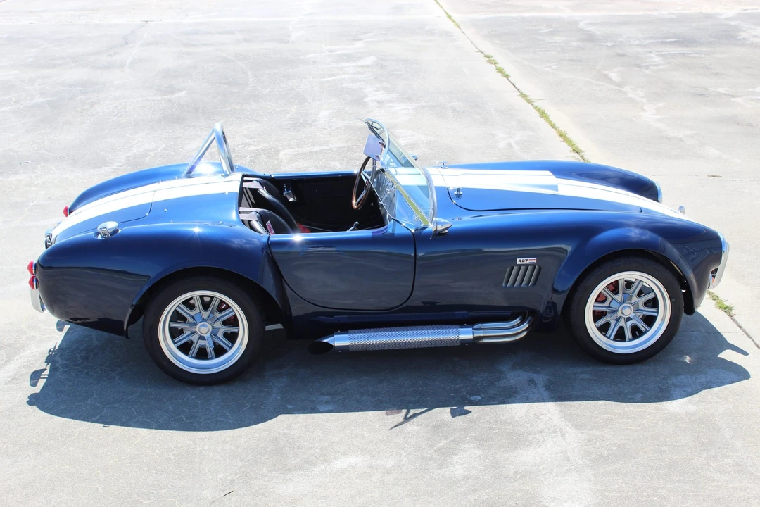 Shelby Cobra Replica - Image 8 of 31