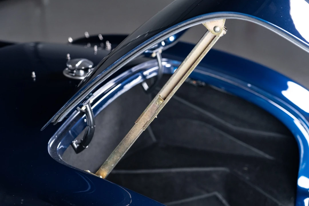 Shelby Cobra Replica - Image 30 of 31