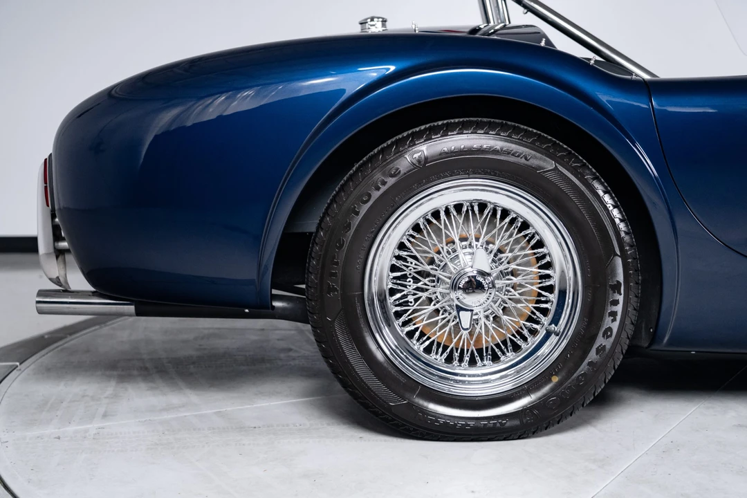 Shelby Cobra Replica - Image 25 of 31