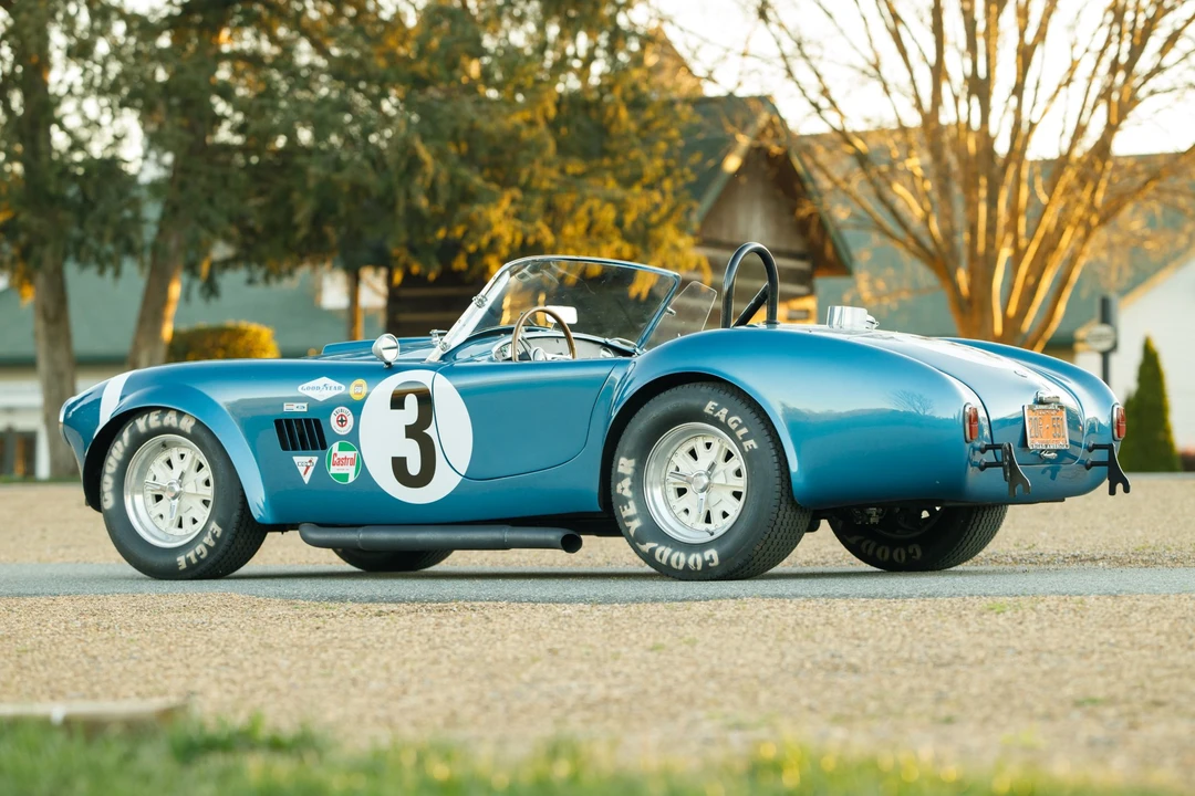 Shelby Cobra Replica - Image 9 of 31