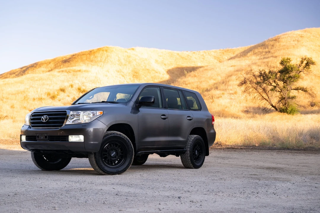 2008 Toyota J200 Land Cruiser - Image 2 of 31