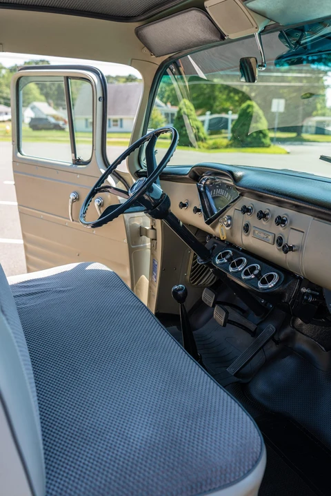 1959 Chevrolet Task Force - Image 25 of 31